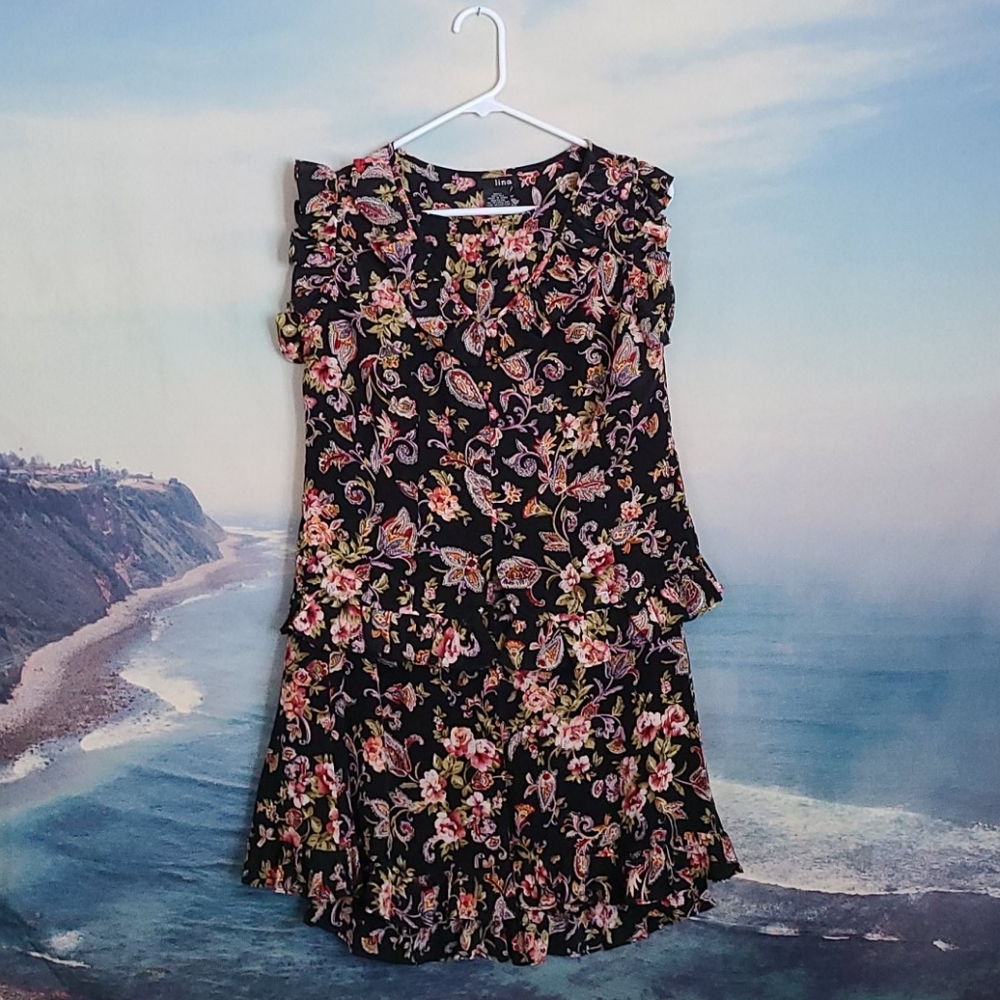 Women's Linq Skirt and Shirt Set Black With Flower